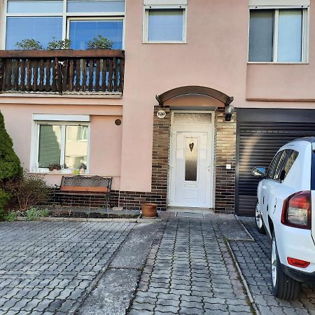 Апартаменти Apartman Polni 930 Глубока-над-Влтавою Екстер'єр фото