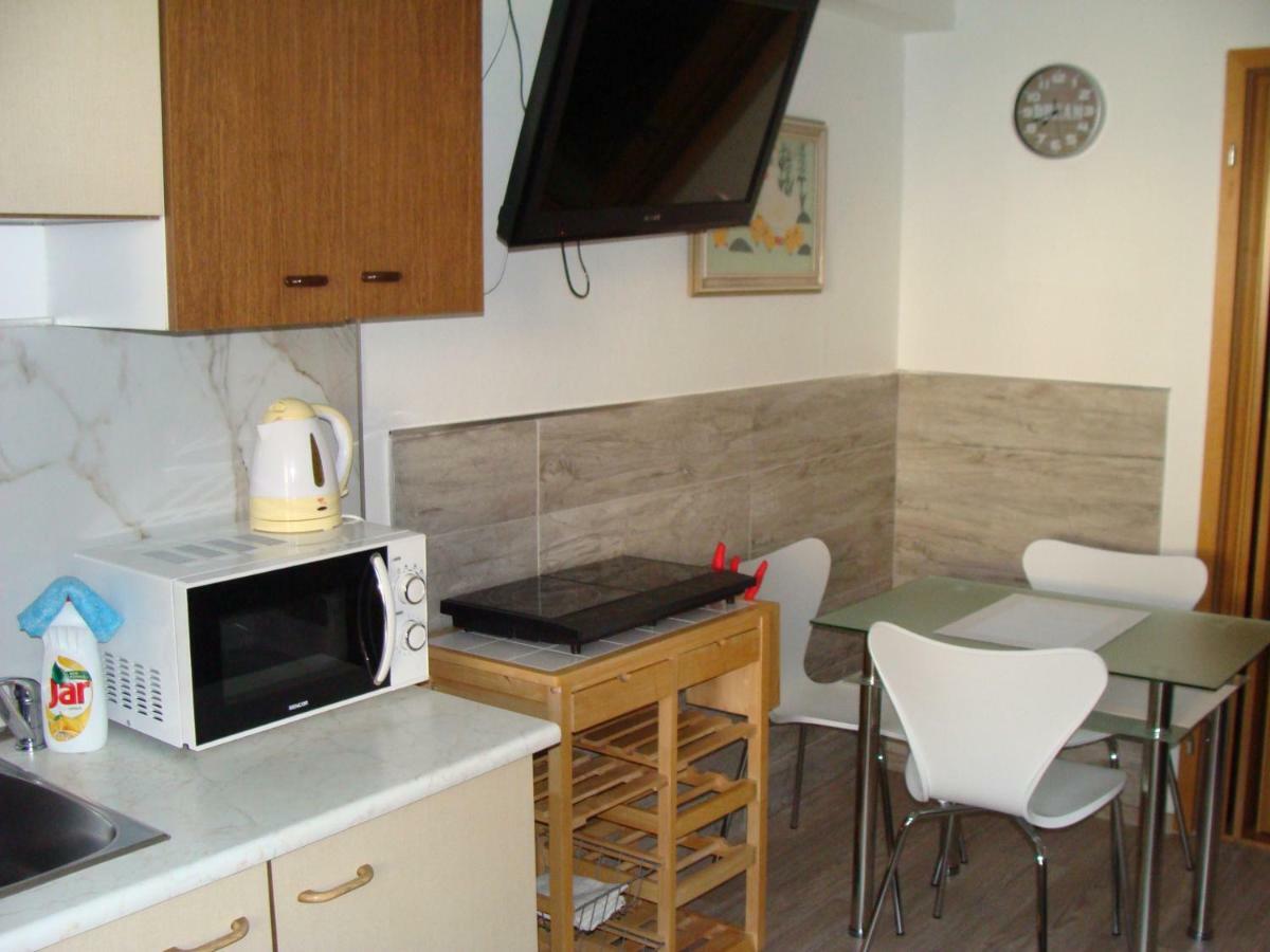 Апартаменти Apartman Polni 930 Глубока-над-Влтавою Екстер'єр фото